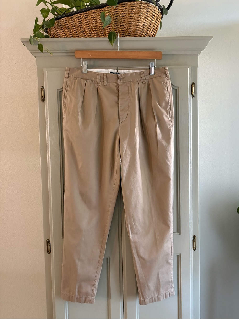 RALPH LAUREN Double Pleat Asymmetrical Button Fly Chinos Khaki Cotton Pants 10
